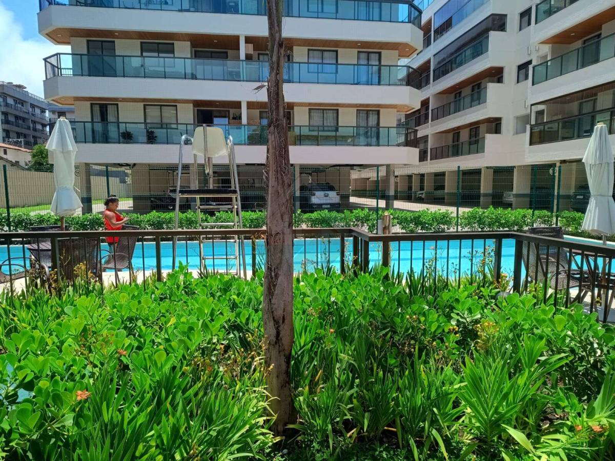 Apartamento 2 Quartos Mobiliado no Ocean Garden – Poucos Passos da Praia do Forte - Cabo Frio