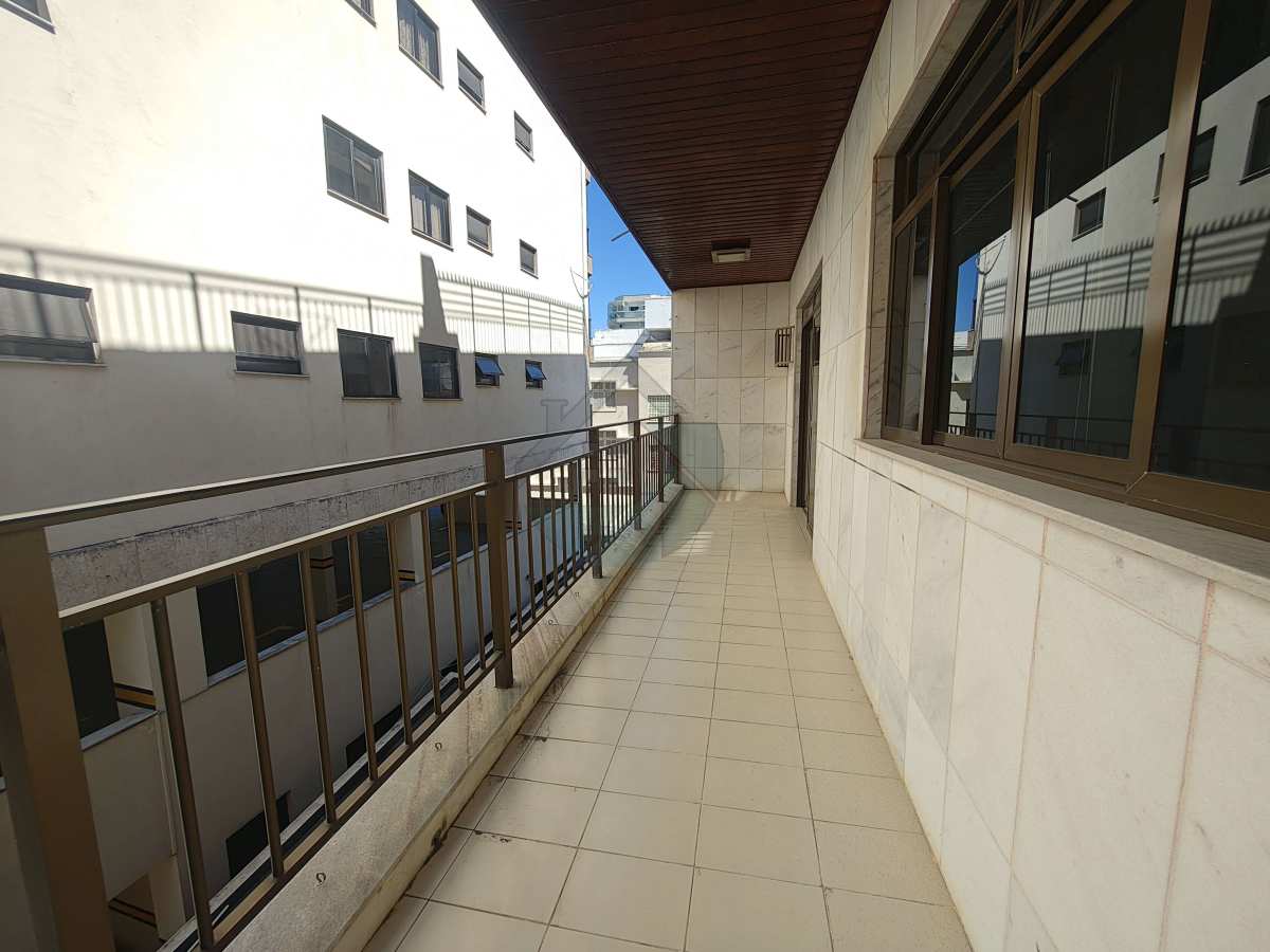 Apartamento 3 quartos no centro de Cabo Frio/RJ
