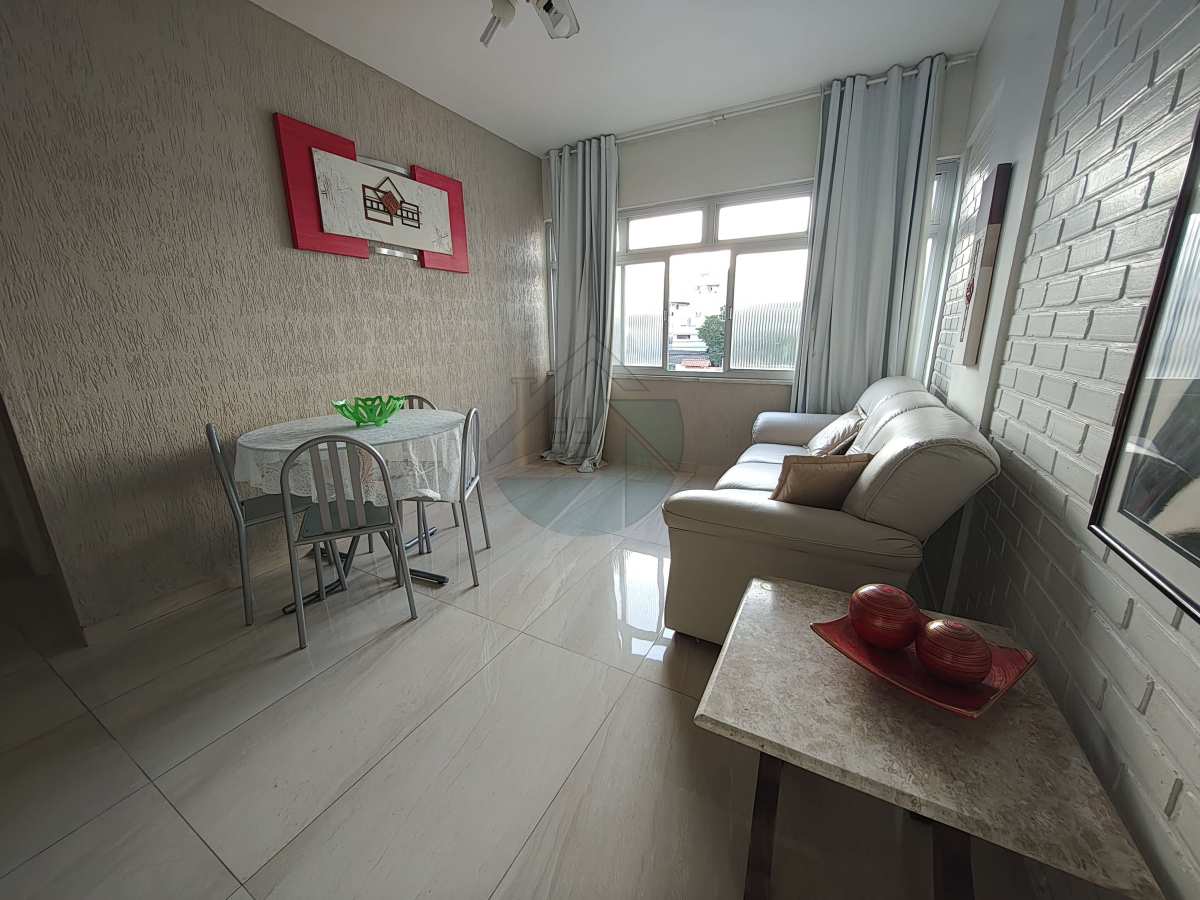 Apartamento com dois quartos no Centro, Cabo Frio/RJ