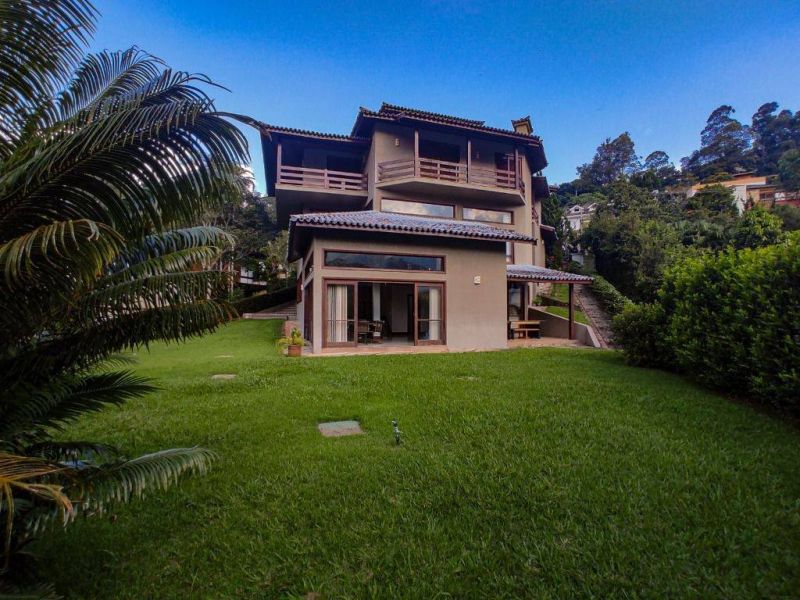 Casa com 3 quartos, 755m², à venda em Teresópolis, Parque do Imbui