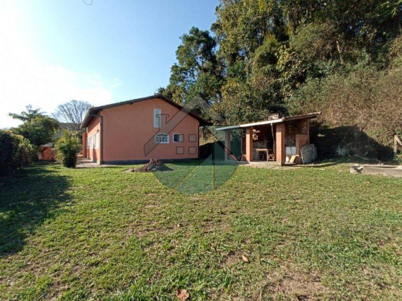 Excelente casa linear em Teresópolis